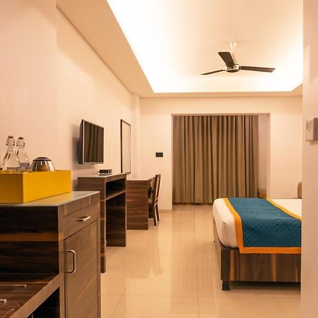 Zone Connect By The Park Parra Goa Hotel Анджуна Екстериор снимка